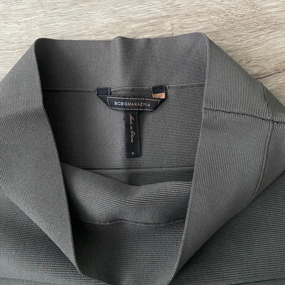 BCBG MAXAZRIA Grey Bodycon Skirt - Size Small - Picture 2 of 2